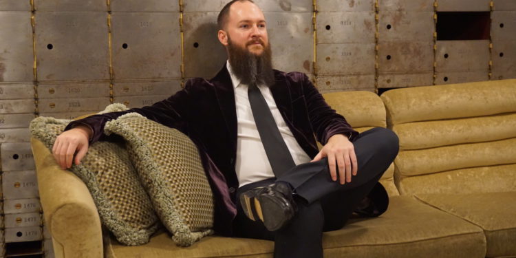 以下支持智能合约的区块链有，如何理解区块链的智能合约